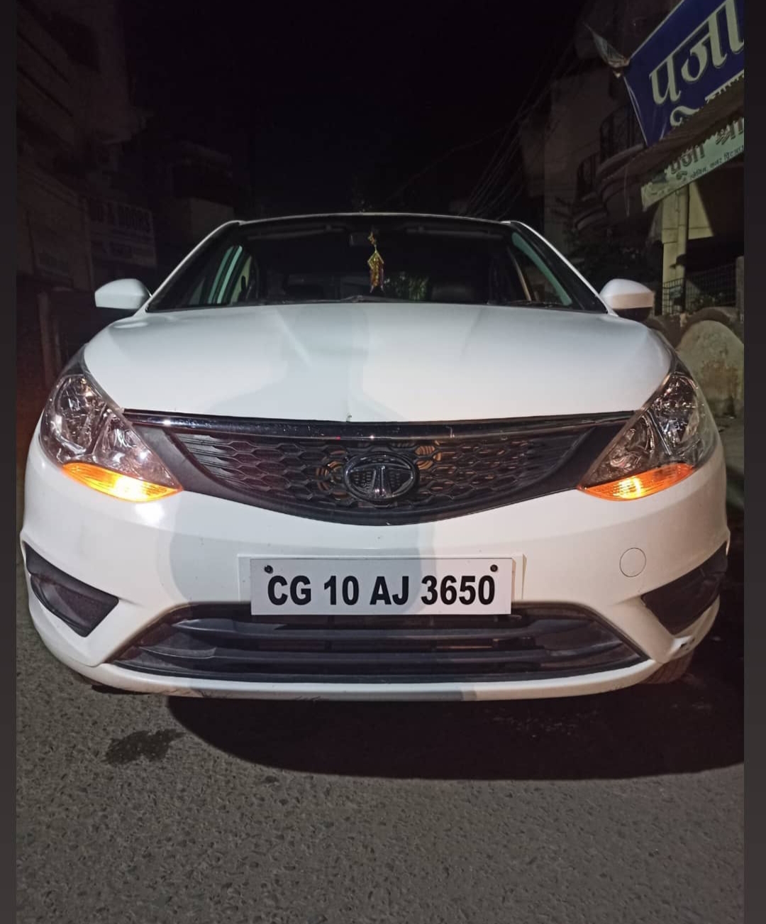 Family road trip with Sri Sai Ram Travels - Happy family journey